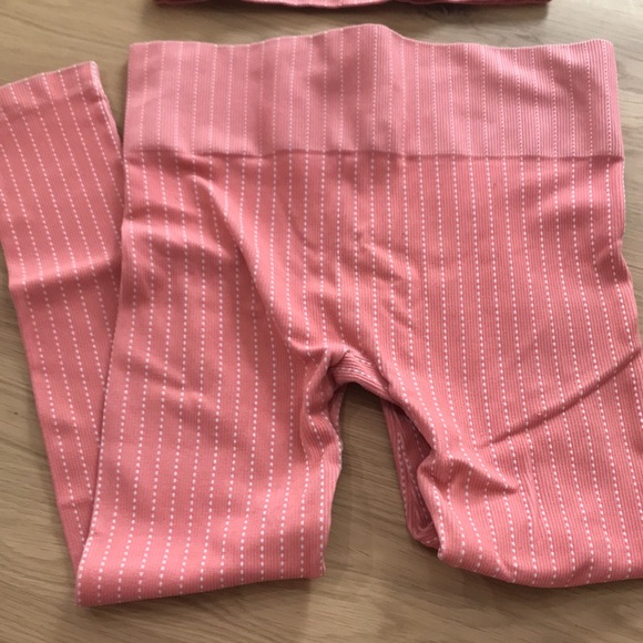 Morgan Stewart Sport Peaches & Cream Leggings - Picture 3 of 6